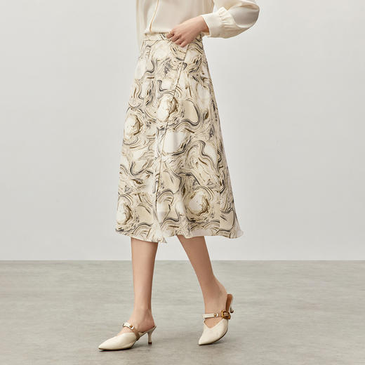 【尚都比拉】【抽象派】艺术感晕染气质印花A字裙淡雅复古撞色新款高腰半身裙-151Q56393 商品图1