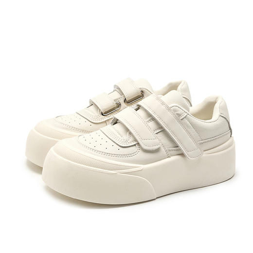 西遇厚底小白鞋女新款魔术贴百搭大头面包鞋白色增高板鞋V0356365 商品图4