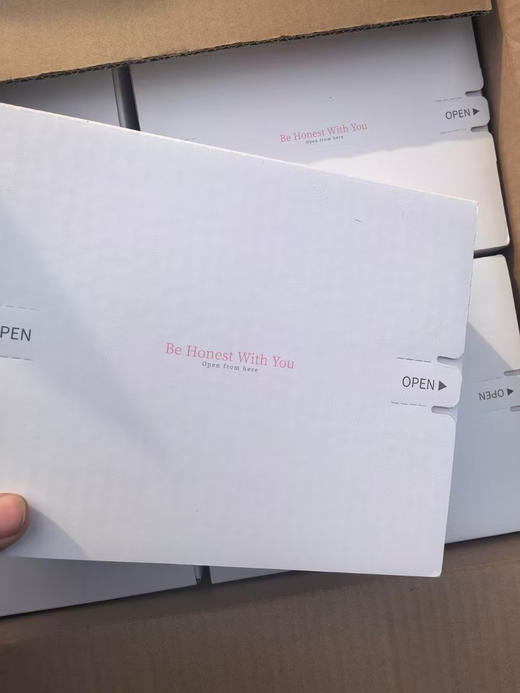 原单正品Theory醋酸真丝混纺发箍女款皱褶头箍高颅顶发卡百搭，成份：10%真丝  90%醋酸纤维
三个色，原价69欧
拆盒无质量问题不退换 商品图11