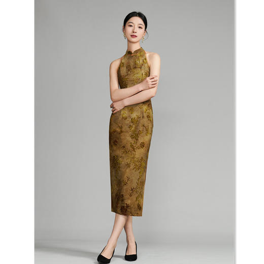 GX时尚改良新中式长款植绒挂脖旗袍2025春夏新款日常可穿旗袍 商品图0