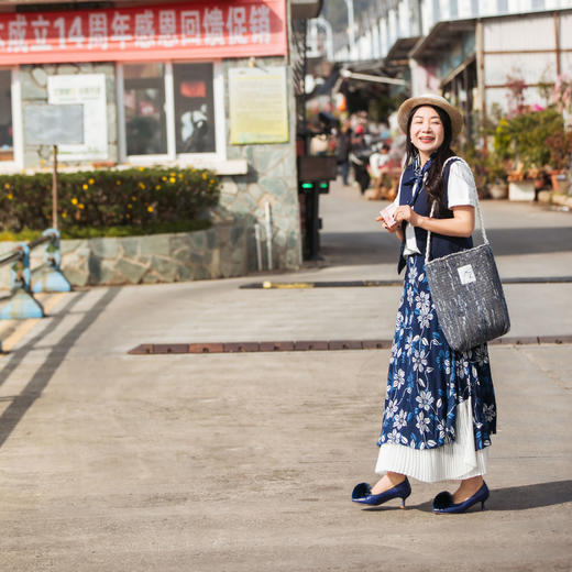 【林栖设计小店】【多种穿法】（部分尺码现货）传统蓝印花铁线莲花纹半身裙一片式系带宽松层次感2025夏季新品裙子女1952130 商品图2