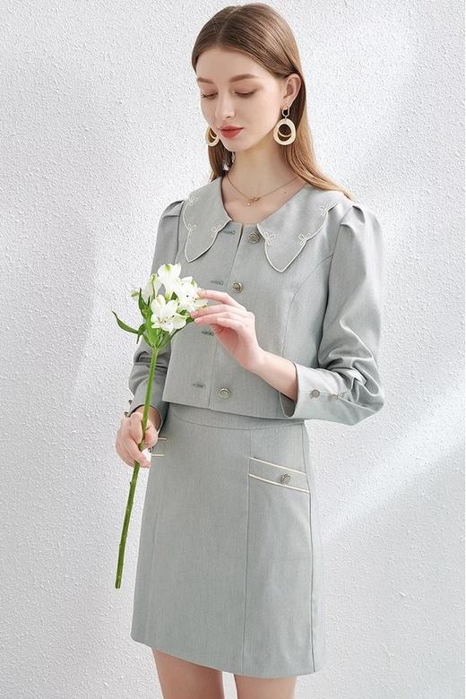 OUNIXUE/欧昵雪 娃娃翻领单排扣上衣半裙两件套装 15658 商品图0