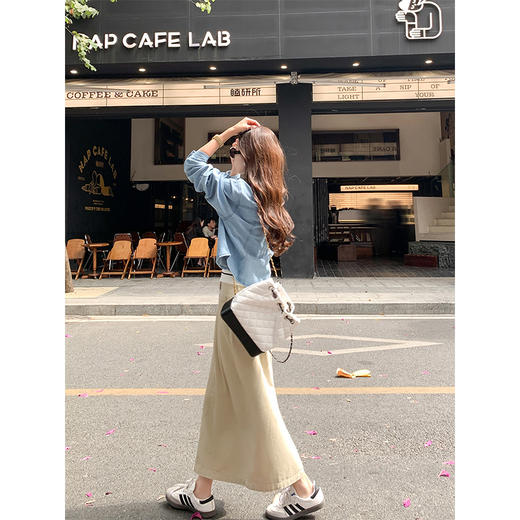 <曾小咸推荐>韩版百搭短款浅蓝宽松牛仔衬衫 商品图4