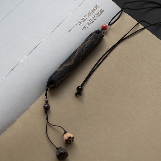 香云纱艾草香囊（5款可选） 传统挂饰端午香囊真丝+艾草非遗工艺手作车挂车饰礼盒装 商品图5