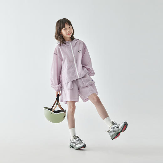 棵初25年新款童装春夏户外轻量化套装轻盈连帽防晒外套松紧腰短裤 商品图1