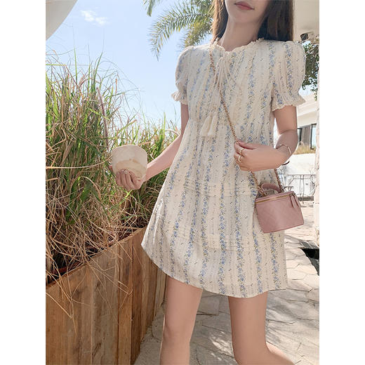 <曾小咸推荐>重工春季休闲杏底蓝色碎花连衣裙 商品图3