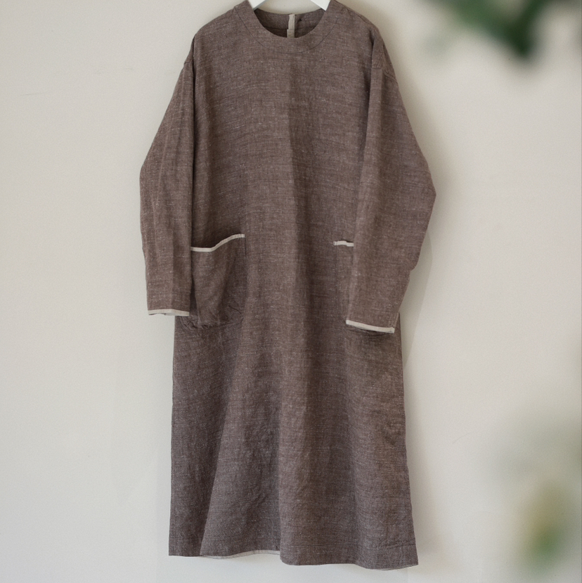 黄阿福 羊毛亚麻经典双口袋连衣裙