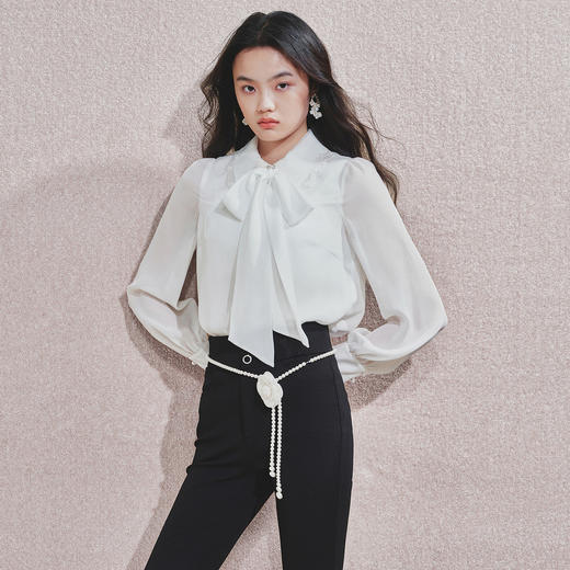 优雅气质系带蝴蝶结衬衫修身上衣女(货号:MF85TP753A1001) 商品图0