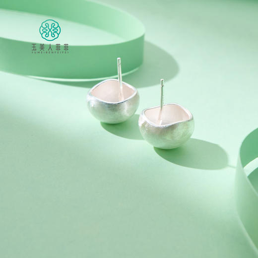 925银耳饰 玉美人菲菲^S925半球耳钉 商品图0