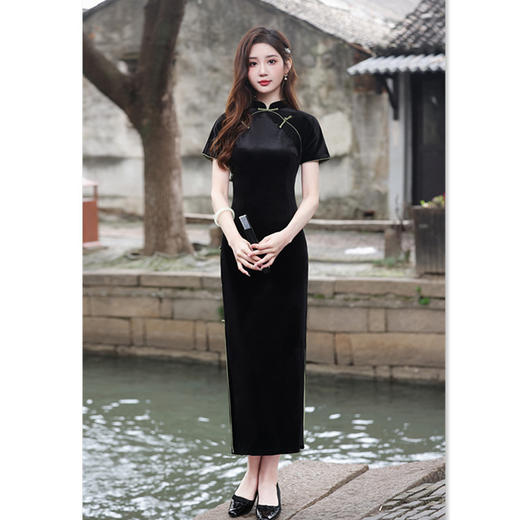 GX纯色金钻绒长款连袖旗袍2025春夏新款时尚改良新中式日常修身旗袍 商品图3