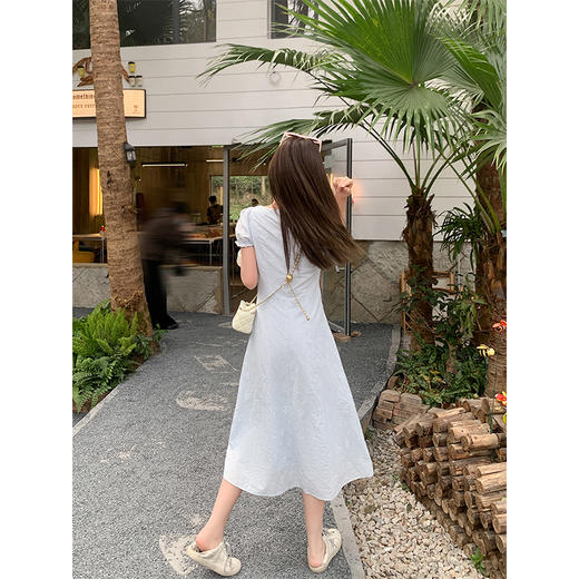 【折后再享2件88折】最后一波现货！蓝色镂空方领连衣裙 日常229.99/件 立减90 秒杀139.99/件！！ 商品图4