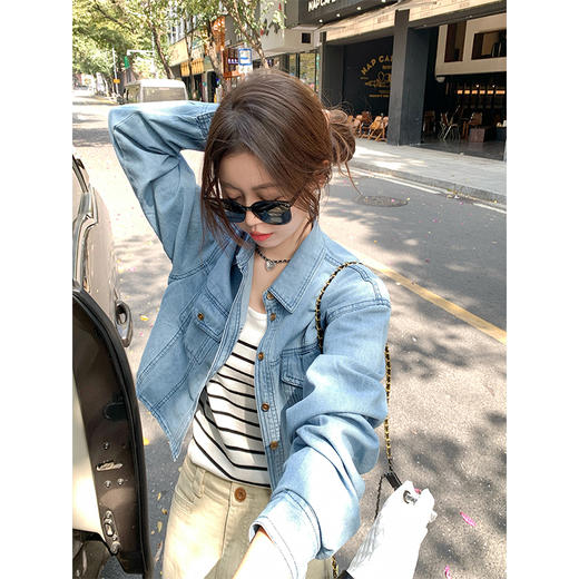 <曾小咸推荐>韩版百搭短款浅蓝宽松牛仔衬衫 商品图2