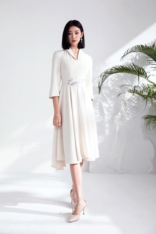 Le Malene 国风刺绣小翻领收腰大A摆连衣裙 15782 商品图7