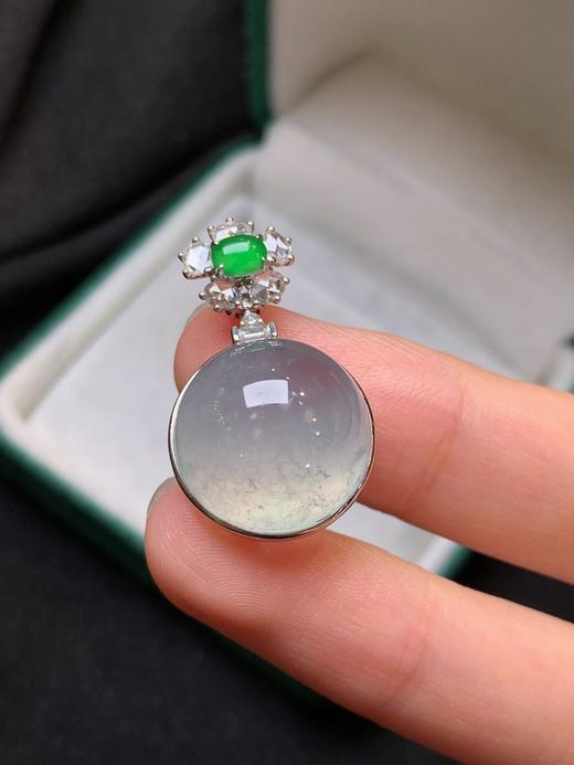 蛋面翡翠吊坠 商品图1