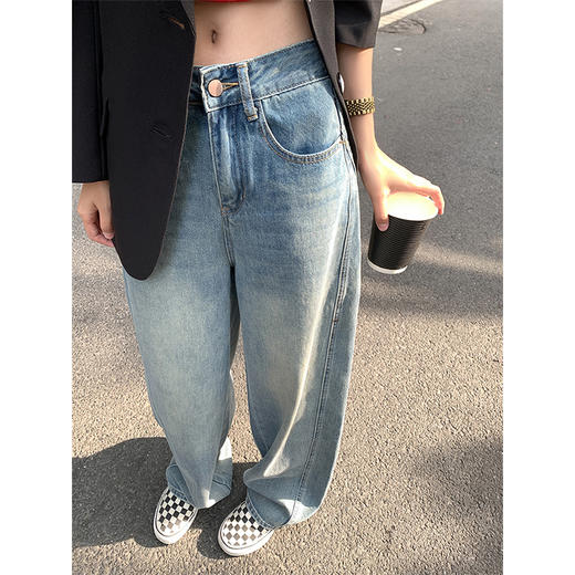 <曾小咸推荐>休闲百搭高腰显瘦弯刀牛仔裤 商品图0