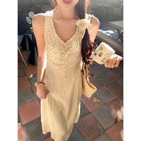 <曾小咸推荐>慵懒法式杏色高腰波点连衣裙