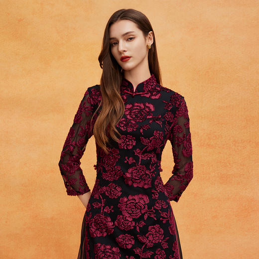 QE806斯尔丽2025春季新款新式提花面料浪漫收腰放摆显瘦气质高雅旗袍 商品图4