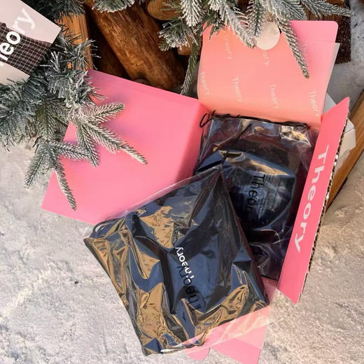 原单正品Theory醋酸真丝混纺发箍女款皱褶头箍高颅顶发卡百搭，成份：10%真丝  90%醋酸纤维
三个色，原价69欧
拆盒无质量问题不退换 商品图5