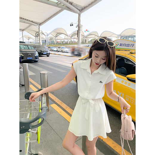 <曾小咸推荐>3.24现货秒杀 ！微信超特价！法式收腰绑带翻领连衣裙 日常169.99 立减80 秒杀89.99！！ 商品图3