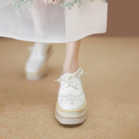 【预售5天】雕花系带坡跟厚底单鞋女春秋季牛皮高跟鞋英伦风布洛克小皮鞋ZMXY&ZM9017-A