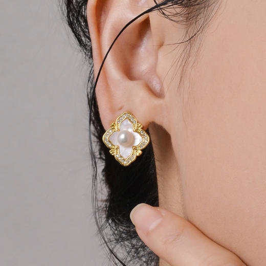 Manreya玛芮雅“魅影”淡水珍珠耳夹 商品图2