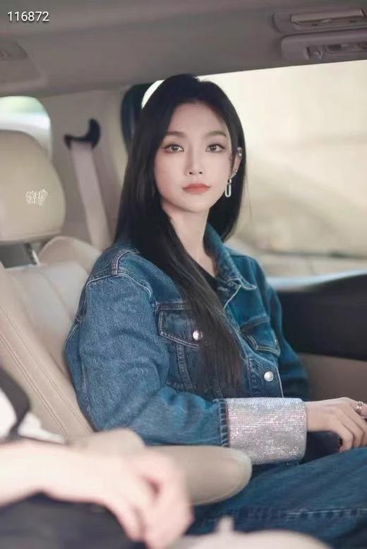 【外套】明星同款水晶宽袖口烫钻高级感牛仔外套-喜出 商品图9