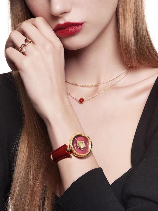 【品牌授权】【现货 顺丰速达】VERSACE范思哲【合集】时尚轻奢手表女士石英女表女生轻奢 VECQ00118 孔雀蓝 VET300821绿色 红色  VET300721米色 商品图0