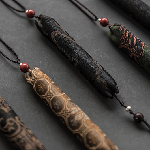 香云纱艾草香囊（5款可选） 传统挂饰端午香囊真丝+艾草非遗工艺手作车挂车饰礼盒装 商品图1