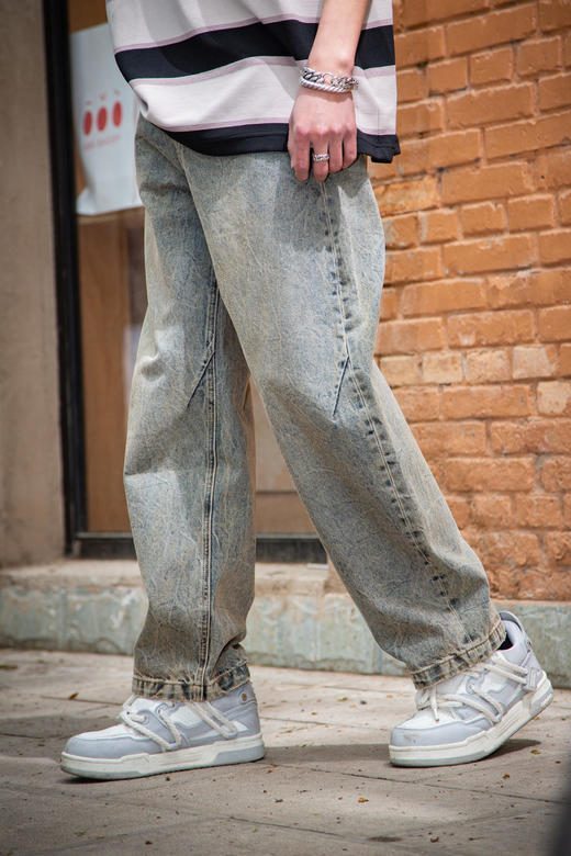 W419631624经典复古直筒牛仔裤 商品图0