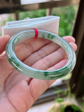 56圆条翡翠手镯