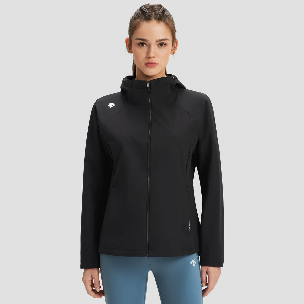 点此购买 迪桑特春秋季综训运动女士防水透湿可调节梭织外套 bk