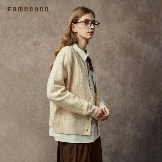 Famecoco范可儿宽松V领绵羊毛针织开衫通勤杏色外套FAC8DE013 商品图3