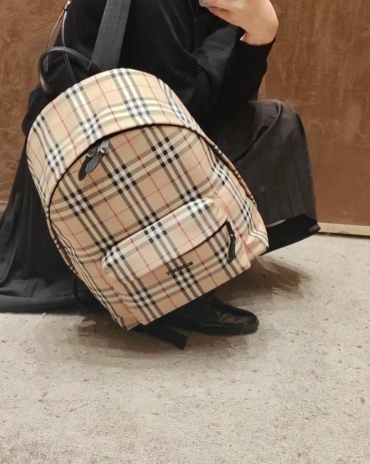 巴宝莉新款Burberry格纹双肩背包，时尚界的宠儿没有一两款它家的单品真不意思说自己够fashion男女同款（EJ） 商品图2