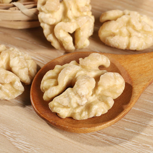 【鲜记】脱皮核桃仁 288g 博士帽罐装 商品图3