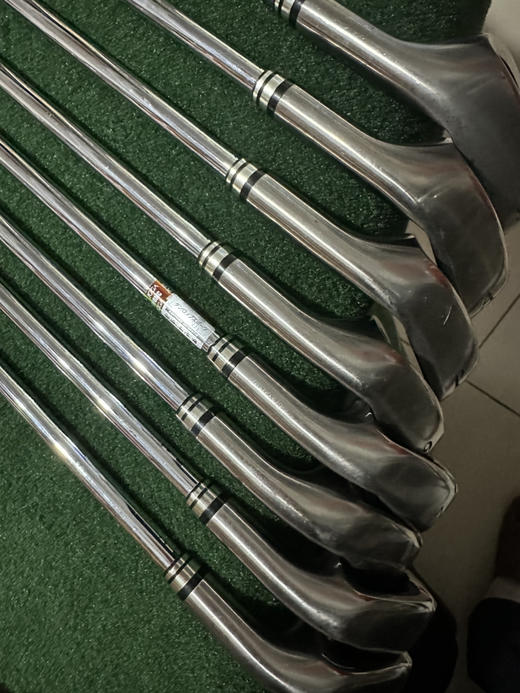 二手正品XXIO+MP800高尔夫球杆+男士铁杆组+全套铁杆+golf铁杆+
配置56789PAS+共8支
整套9成新成，全部都是原装900钢杆身R硬度 商品图7