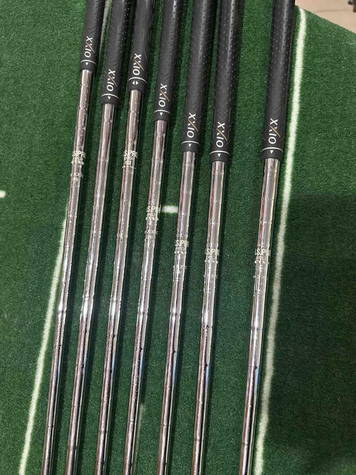 8成新高尔夫球杆正品Xxio+Mp900铁杆组，共7支（56789PA），原装NS+Pro890GH+DST+R硬度钢杆身，原装xxio握把。 商品图5