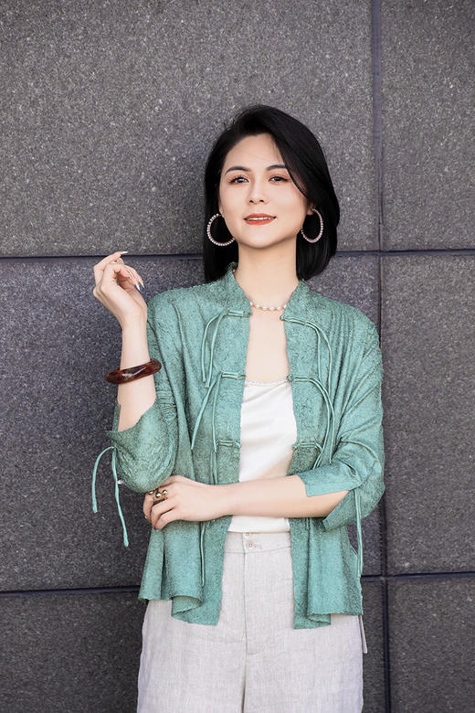 小立领盘扣褶皱外套 9522010022 商品图2