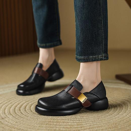 【预售5天】新款软面羊皮带扣圆头厚底乐福鞋魔术贴轻便深口单鞋女DTN&1167-5 商品图3