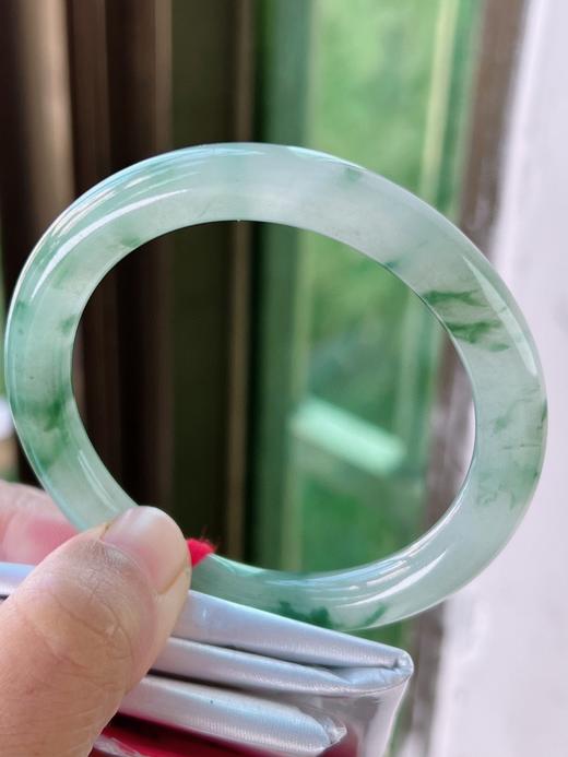 56圆条翡翠手镯 商品图3