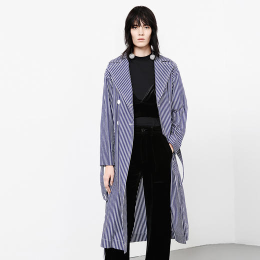 6933622537255    MO&Co.edition 条纹风衣外套中长款系带东方刺绣 商品图2