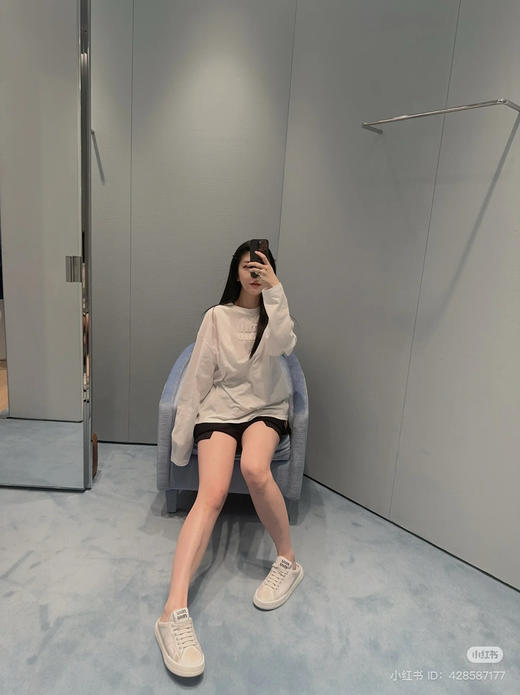 227-5 渠道货 Miu基础圆领 264款 字母贴布绣 精梳棉 宽松圆领长袖T恤 商品图10