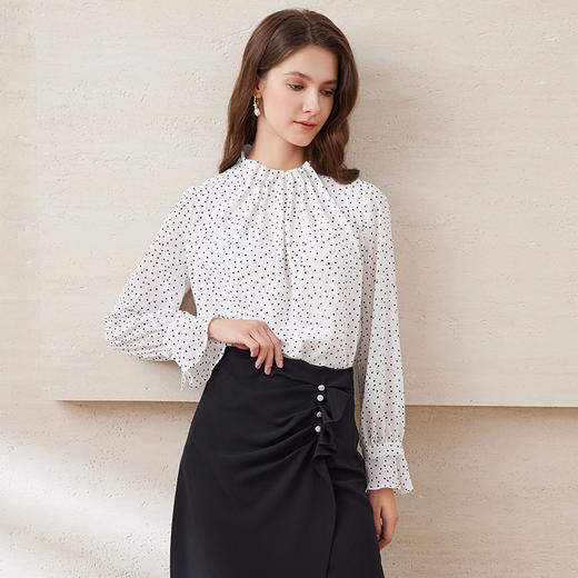 EITIE爱特爱2025春季新款舒适波点印花显瘦木耳领小上衣A2513503 商品图2