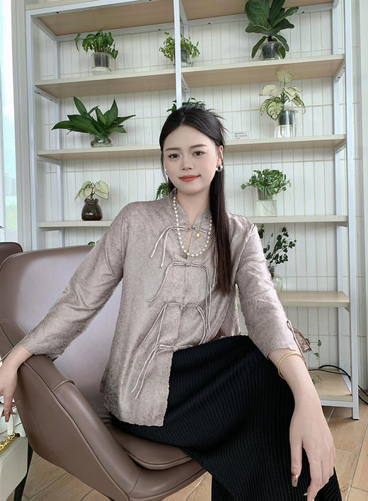 小立领盘扣褶皱外套 9522010022 商品图7