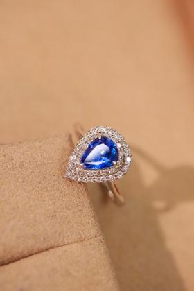 0.95ct刻面蓝宝石戒指