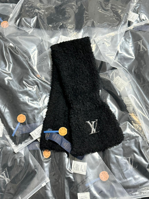 1V 羊绒刺绣logo围脖 商品图1