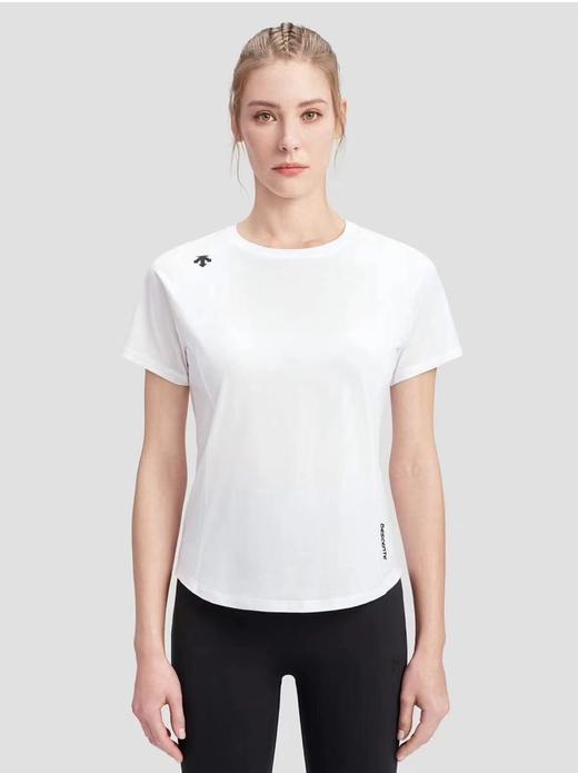 点此购买 迪桑特夏季经典款丝光棉小标女士速干短袖T恤 LY 310374 商品图3