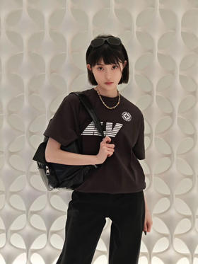 LU指南针圆领短袖