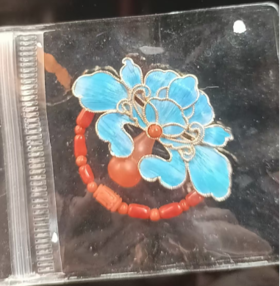 花丝镶嵌(珊瑚胸针） 南红葫芦