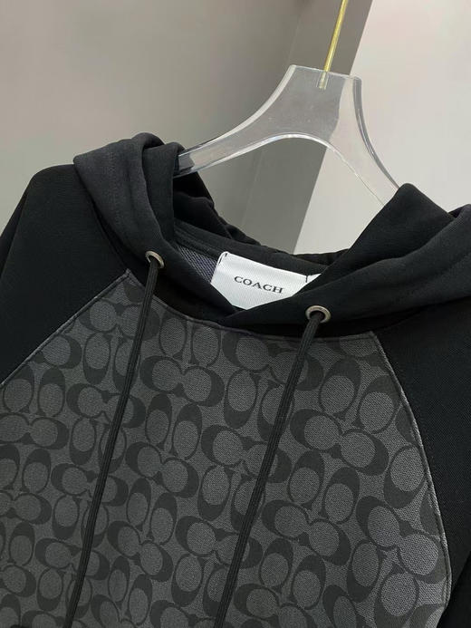 原单COACH/蔻驰奥莱款。经典标志连帽卫衣，100%棉。质量相当好！款式也很不错，经典LOGO设计，穿起来效果真心好看！
尺码S-XL，男女同款 商品图2