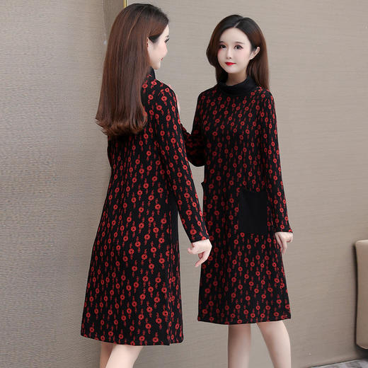 QYMCR-SMN37 中长款加绒印花连衣裙女2025年春季新款韩版修身气质时尚打底裙 商品图2